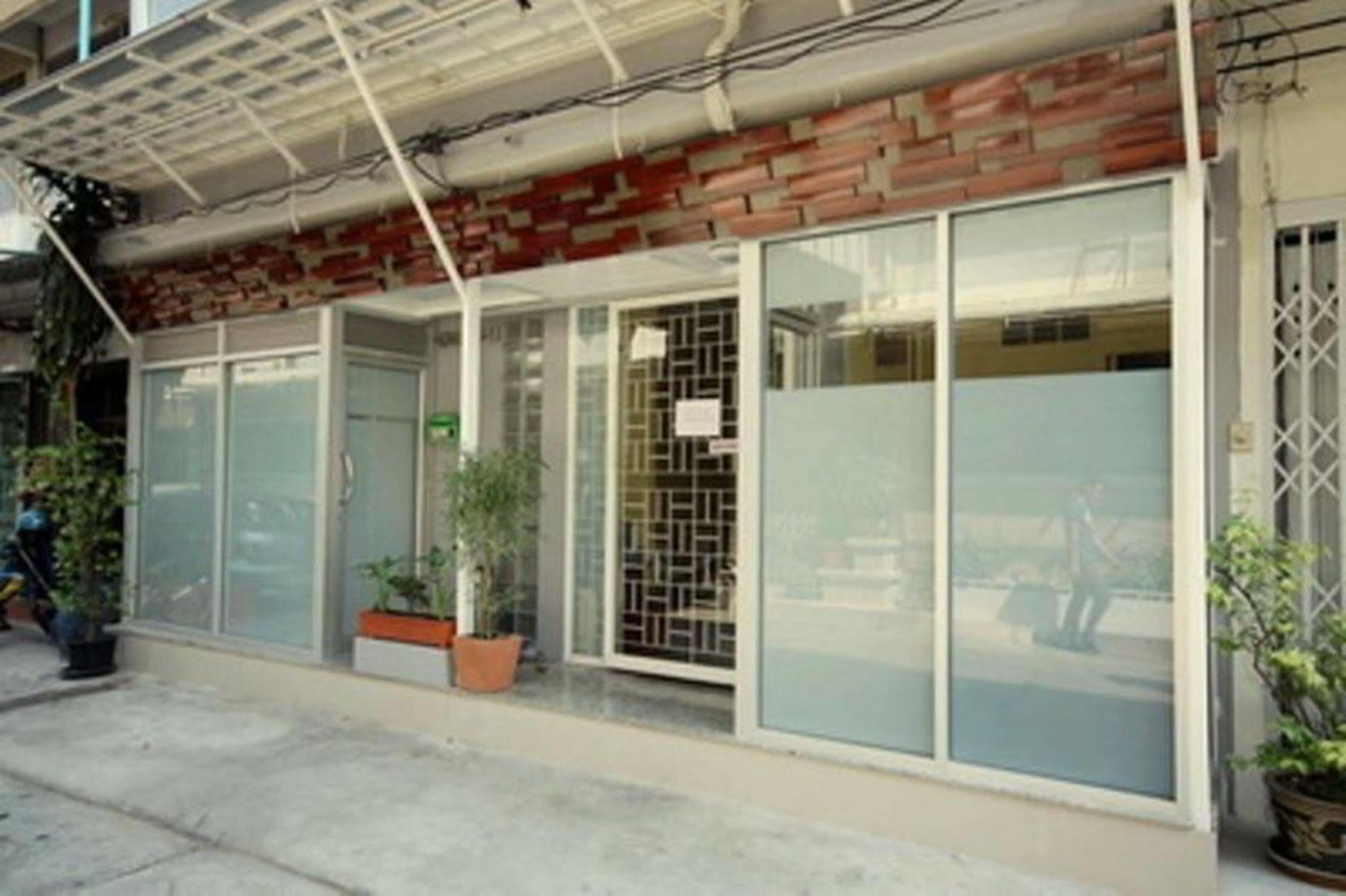 Nine Place Sukhumvit 40 Bangkok Exterior foto